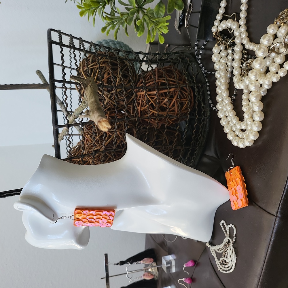 Chocolate Hanger Resale Boutique